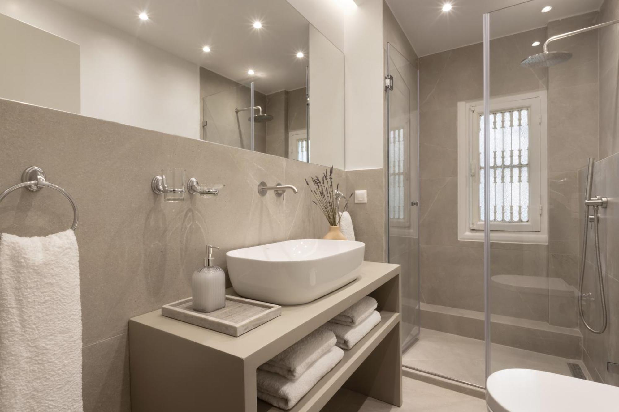 Loft In Acropolis Apartment